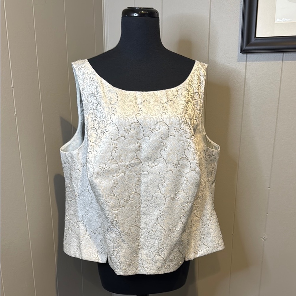 Z JS Collections Women’s 22 Ivory Floral Beaded Tank Top